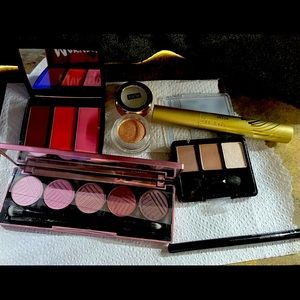 Makeup bundle-new with boxes